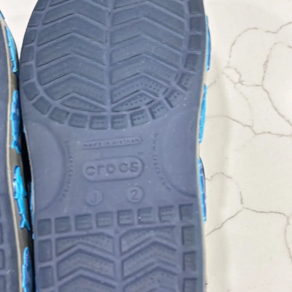 Crocs | FunLab Boys Waterproof Deep Blue Shark Comfort Sandals 206365